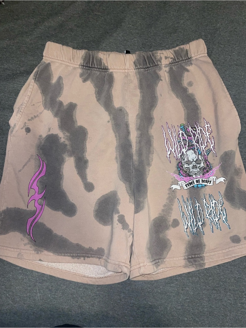 Zumiez Men's Tie-Dye wild ride Skull Graphic Shorts - Beige/Purple (size large)